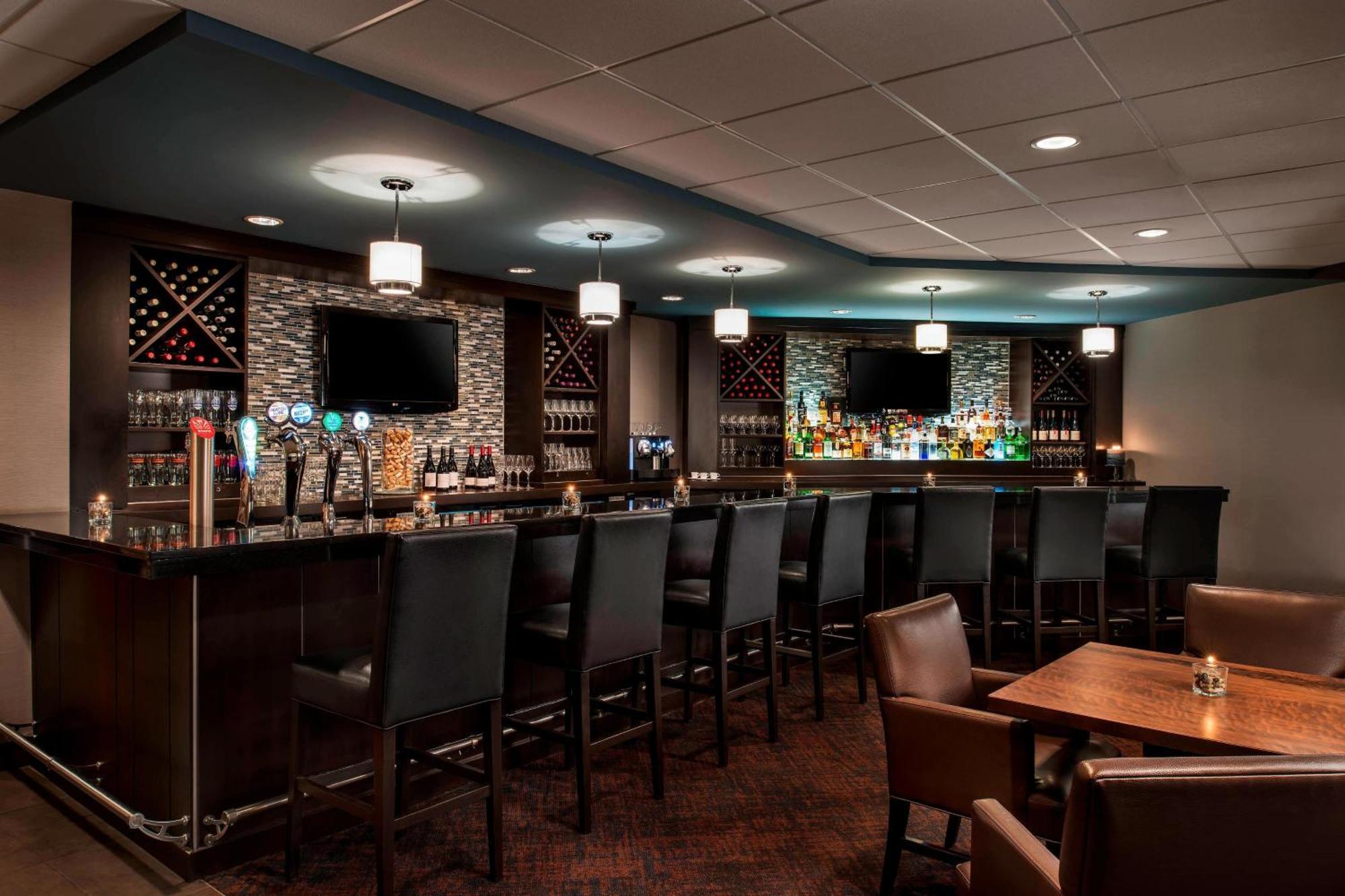 Delta Hotels By Marriott Sault Ste. Marie Waterfront Zewnętrze zdjęcie